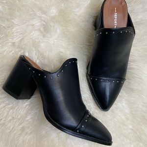 Black Studded Mules 👞🖤